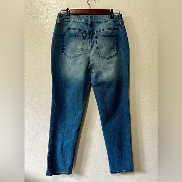 Chico's Platinum Light Wash Ankle Jeans - Size 00 (29") - Picture 8 of 10